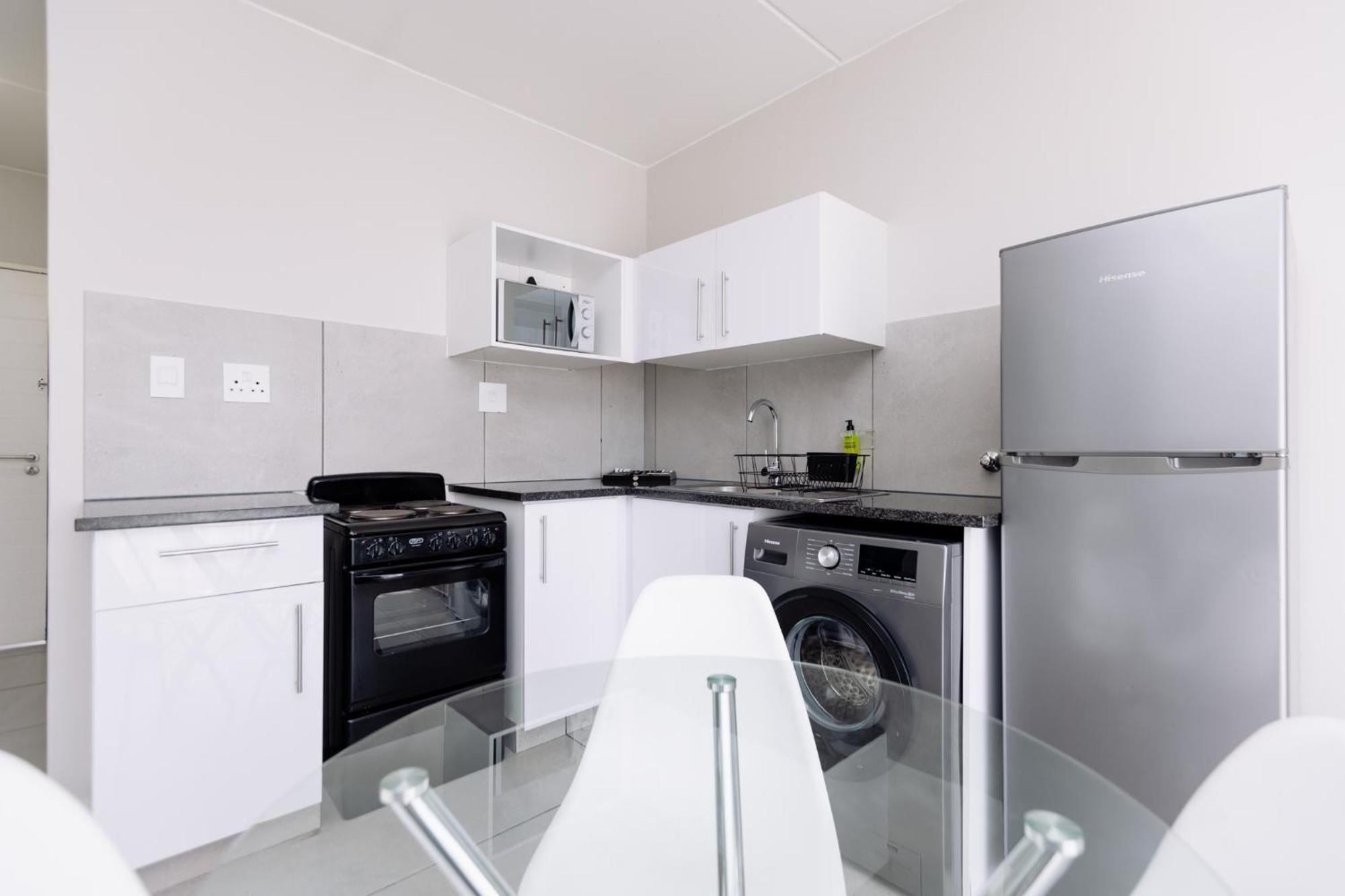 Mint Express Sandton View Apartment *