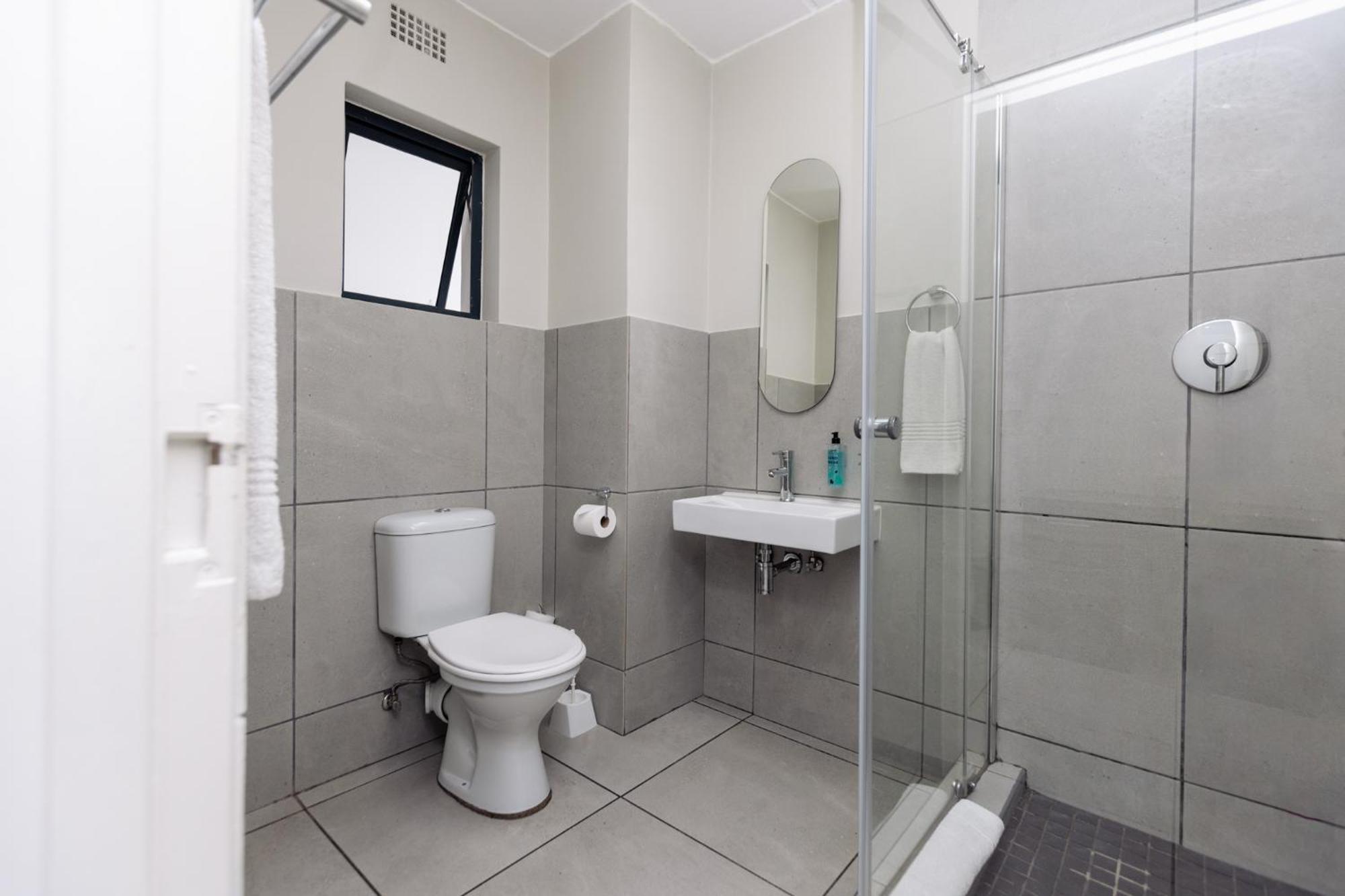 Mint Express Sandton View Apartment *
