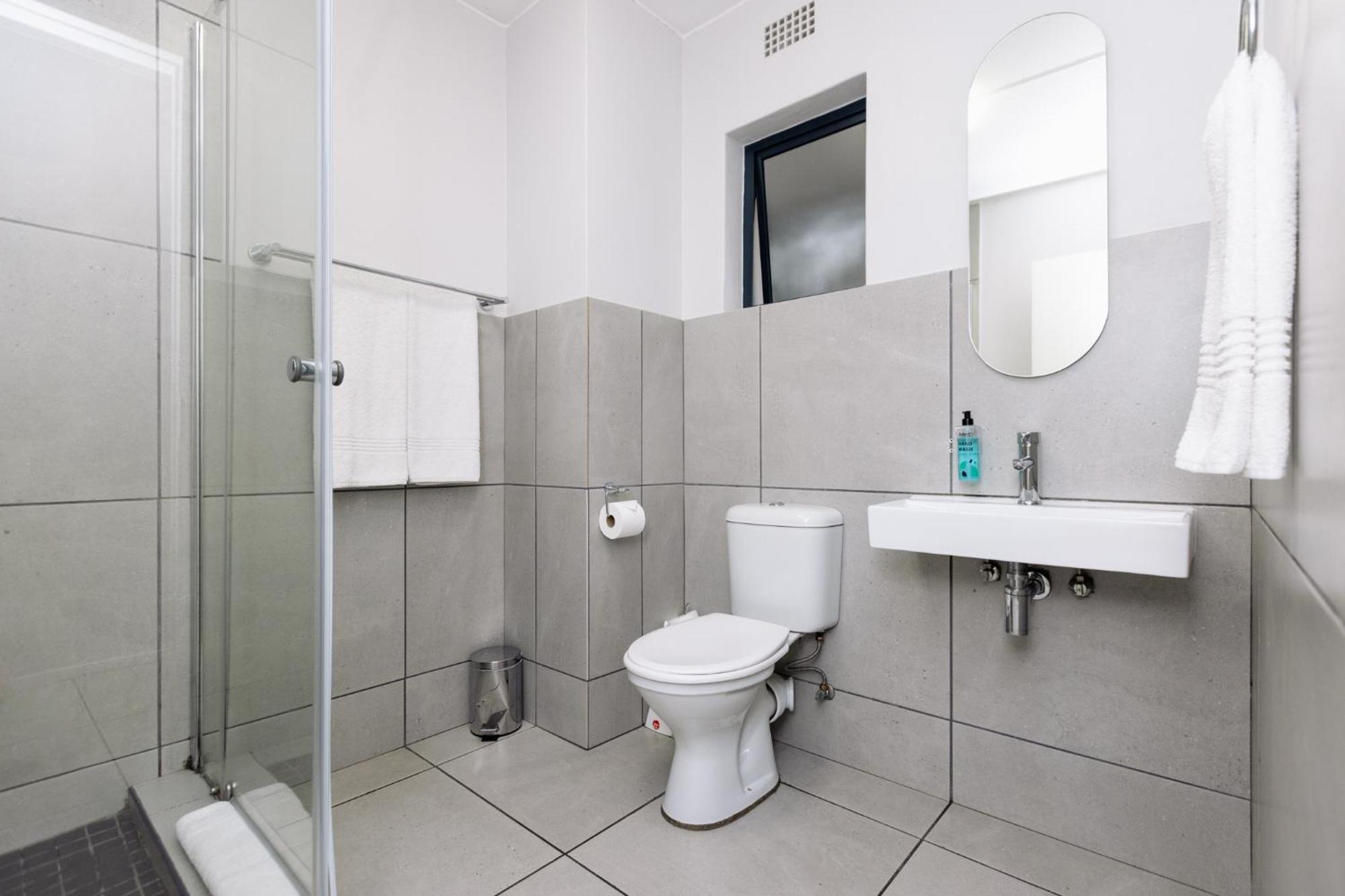 Mint Express Sandton View Apartment