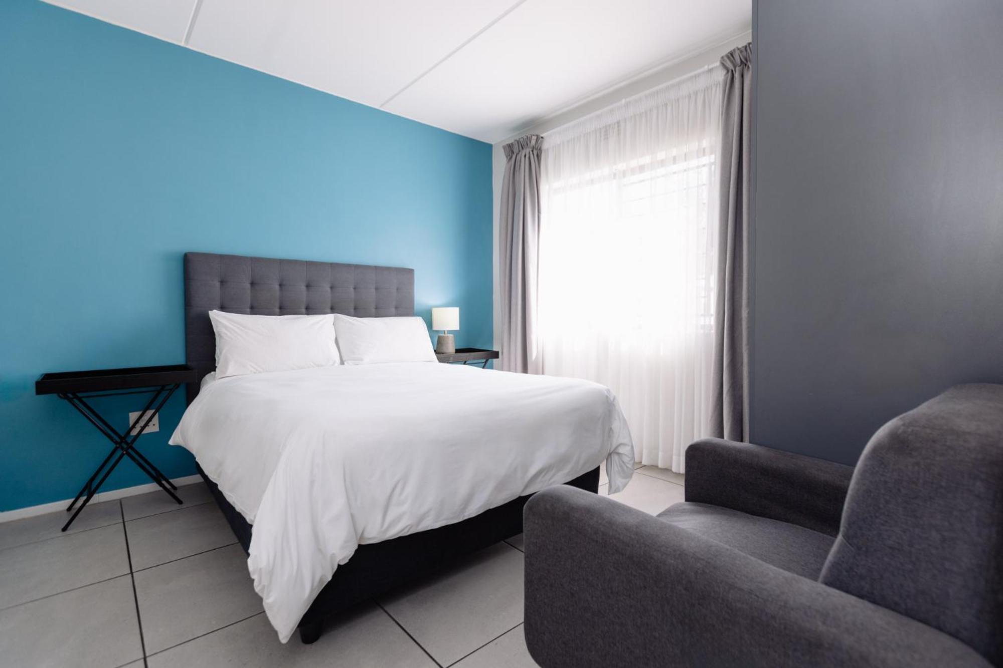 Mint Express Sandton View Apartment *